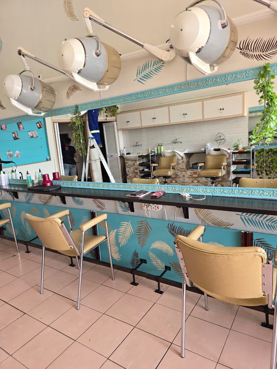 Salon after details