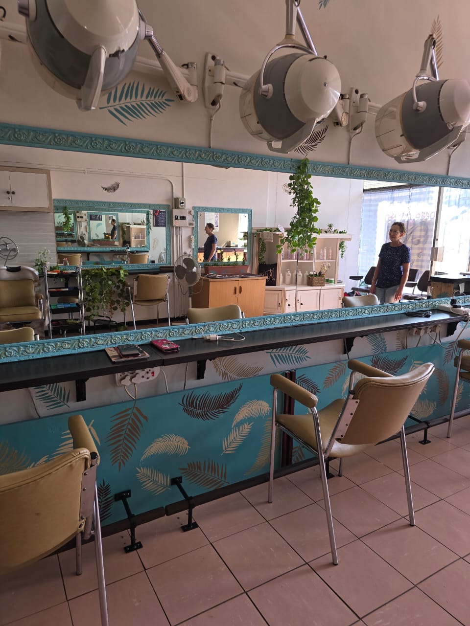 Salon after details